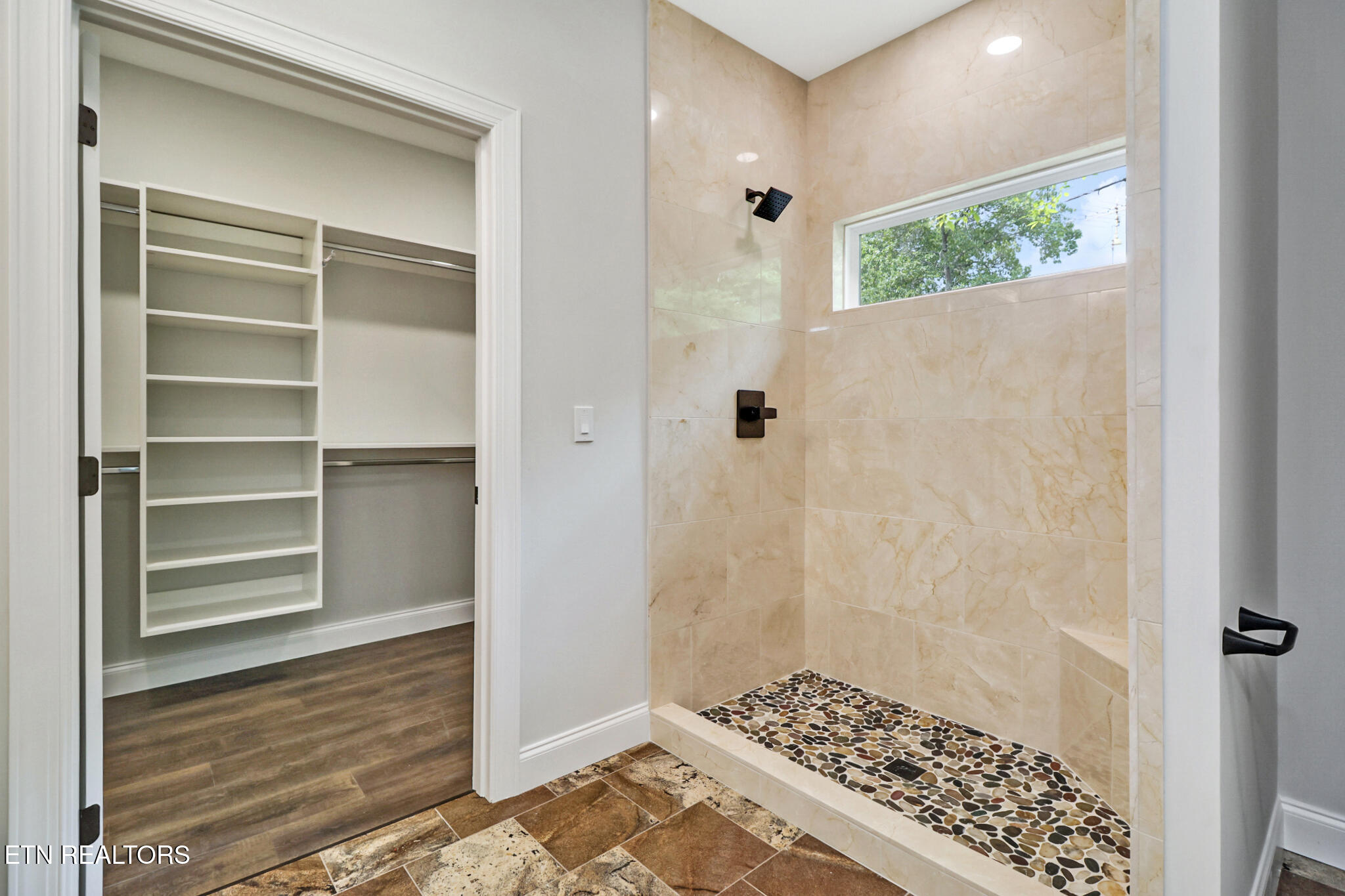 141 Windsor Road Crossville, TN 38558 - Photo 16 of 37 if1a6426-if1a6430