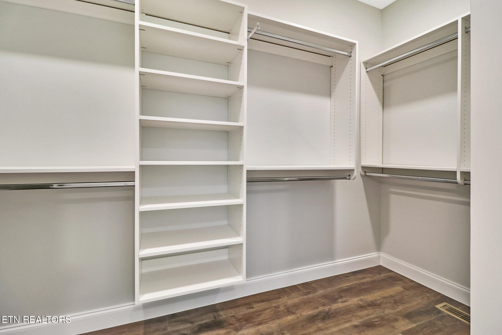 141 Windsor Road Crossville, TN 38558 - Photo 18 of 37 if1a6436-if1a6440