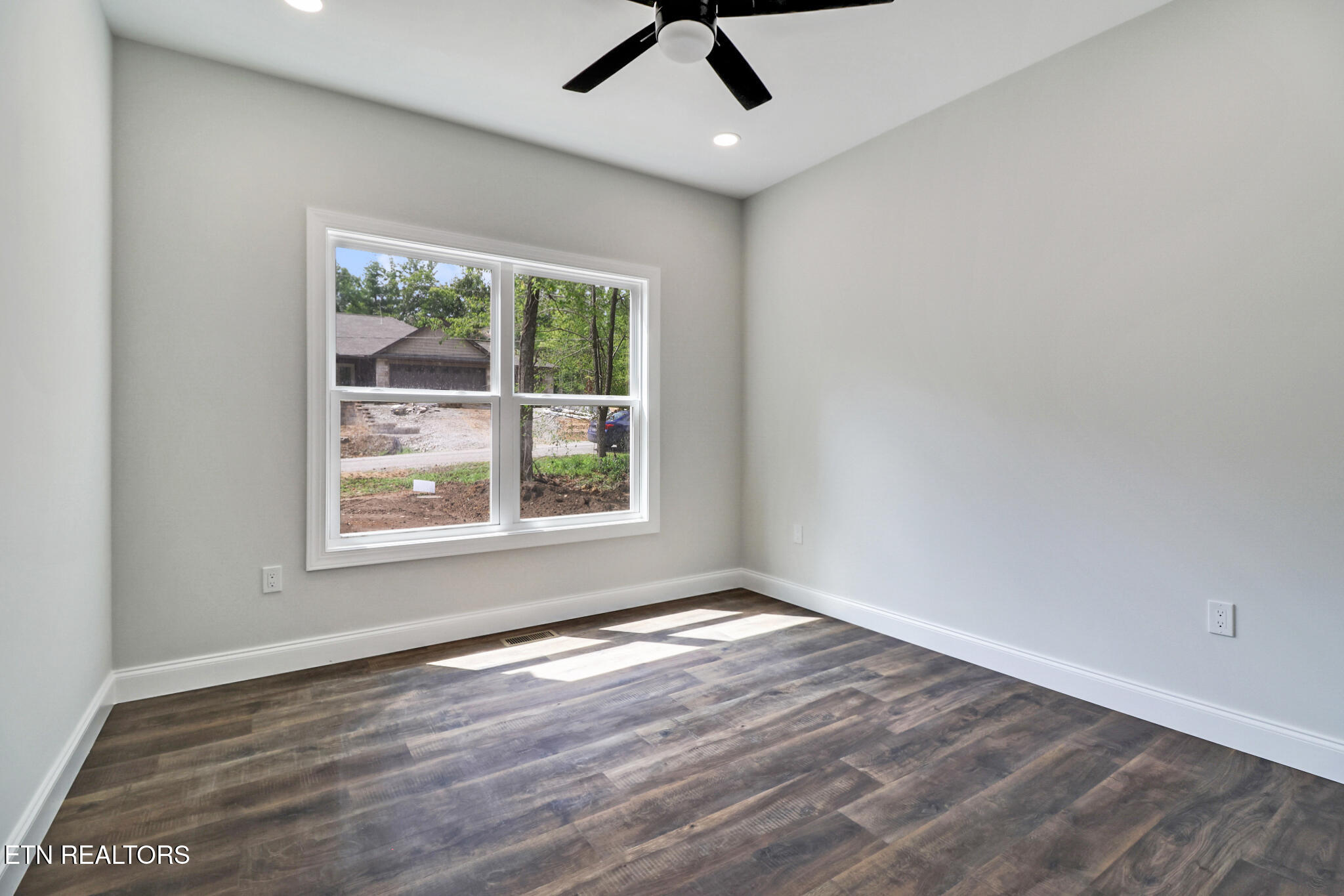 141 Windsor Road Crossville, TN 38558 - Photo 19 of 37 if1a6441-if1a6445