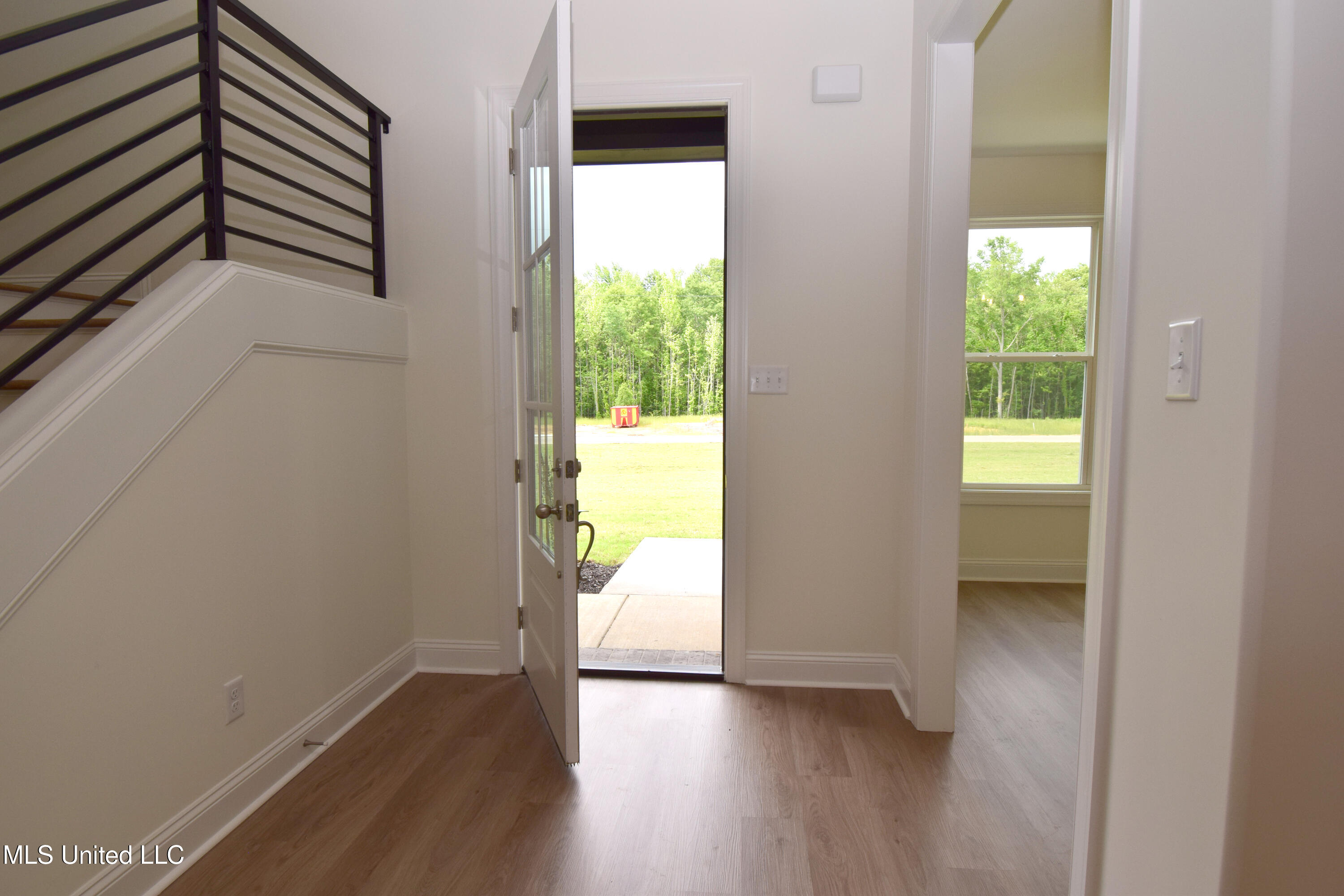 507 Centerline Roper Loop Byhalia, MS 38611 - Photo 2 of 30 Hazel entry