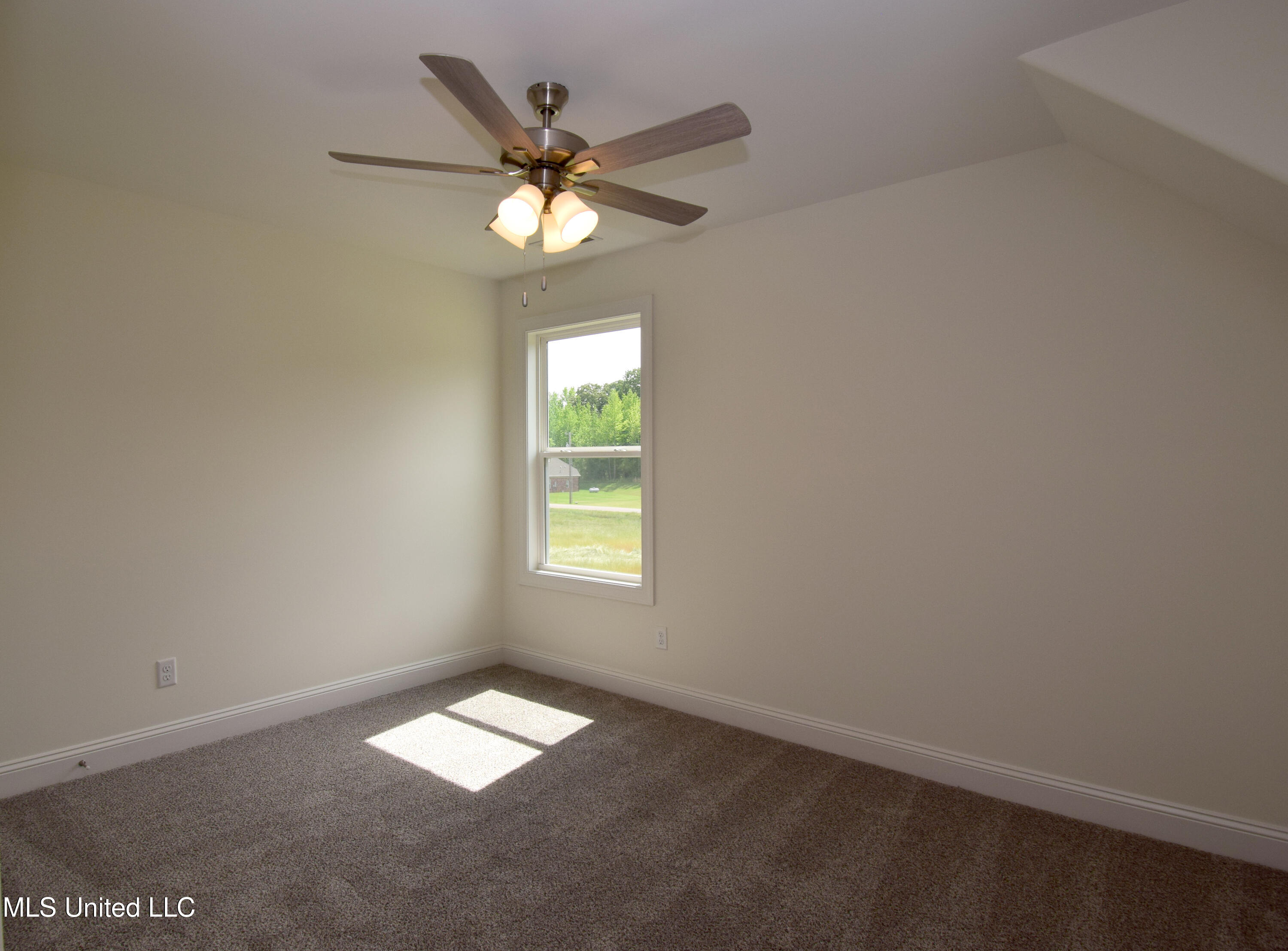 507 Centerline Roper Loop Byhalia, MS 38611 - Photo 23 of 30 Hazel bed 2