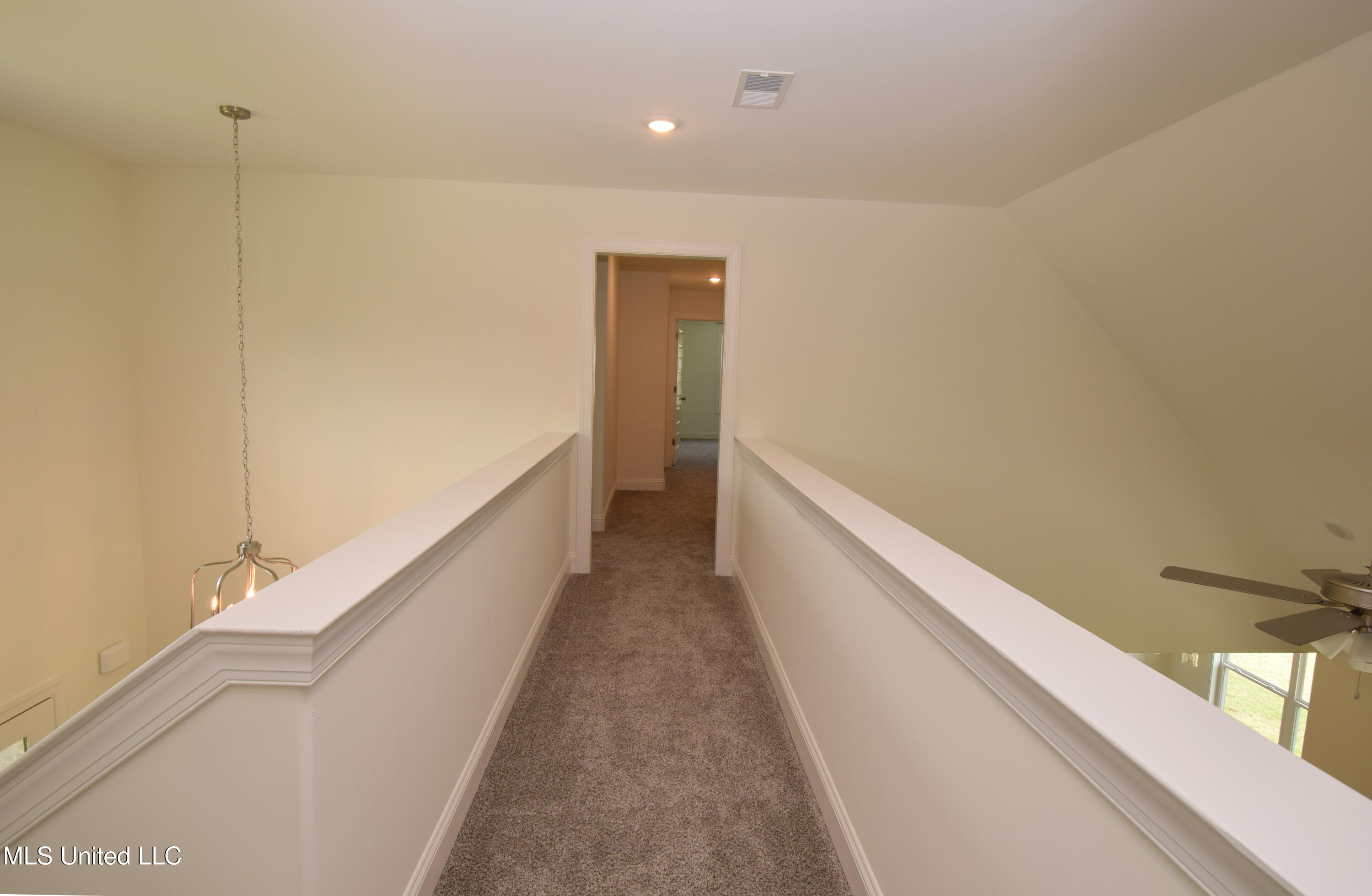 507 Centerline Roper Loop Byhalia, MS 38611 - Photo 25 of 30 Hazel hall up