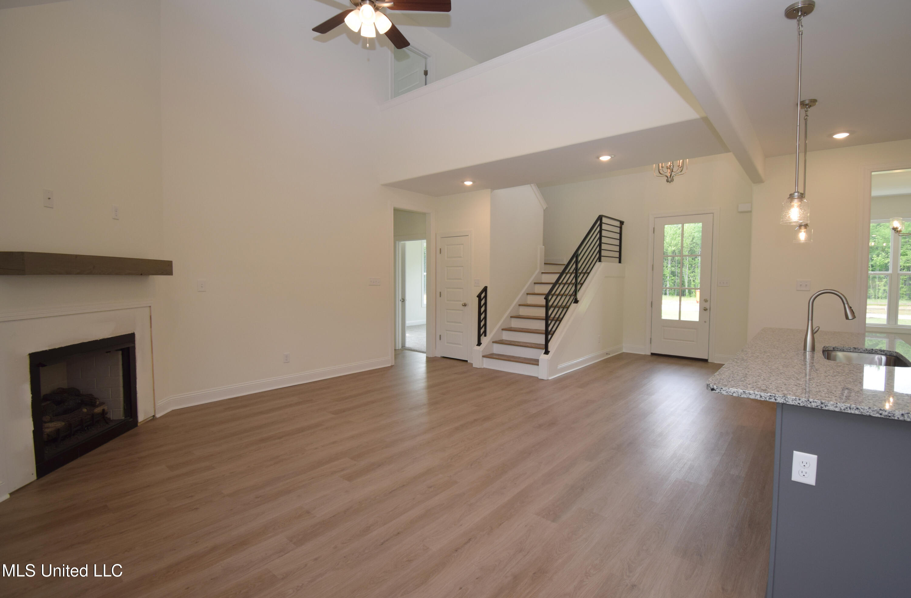 507 Centerline Roper Loop Byhalia, MS 38611 - Photo 8 of 30 Hazel den 2