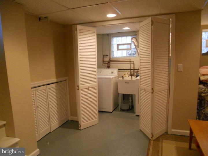 841 East Cathedral Road Philadelphia, PA 19128 - Photo 17 of 25 Laundry Room