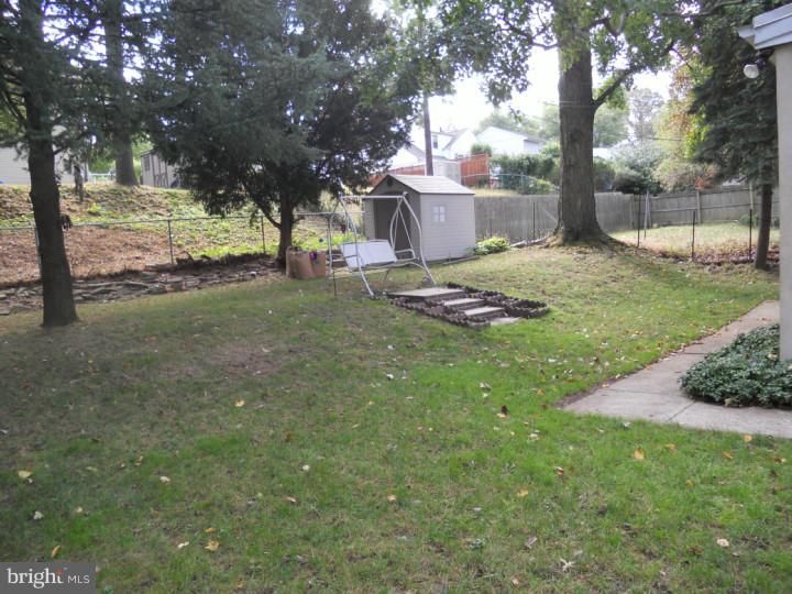 841 East Cathedral Road Philadelphia, PA 19128 - Photo 25 of 25