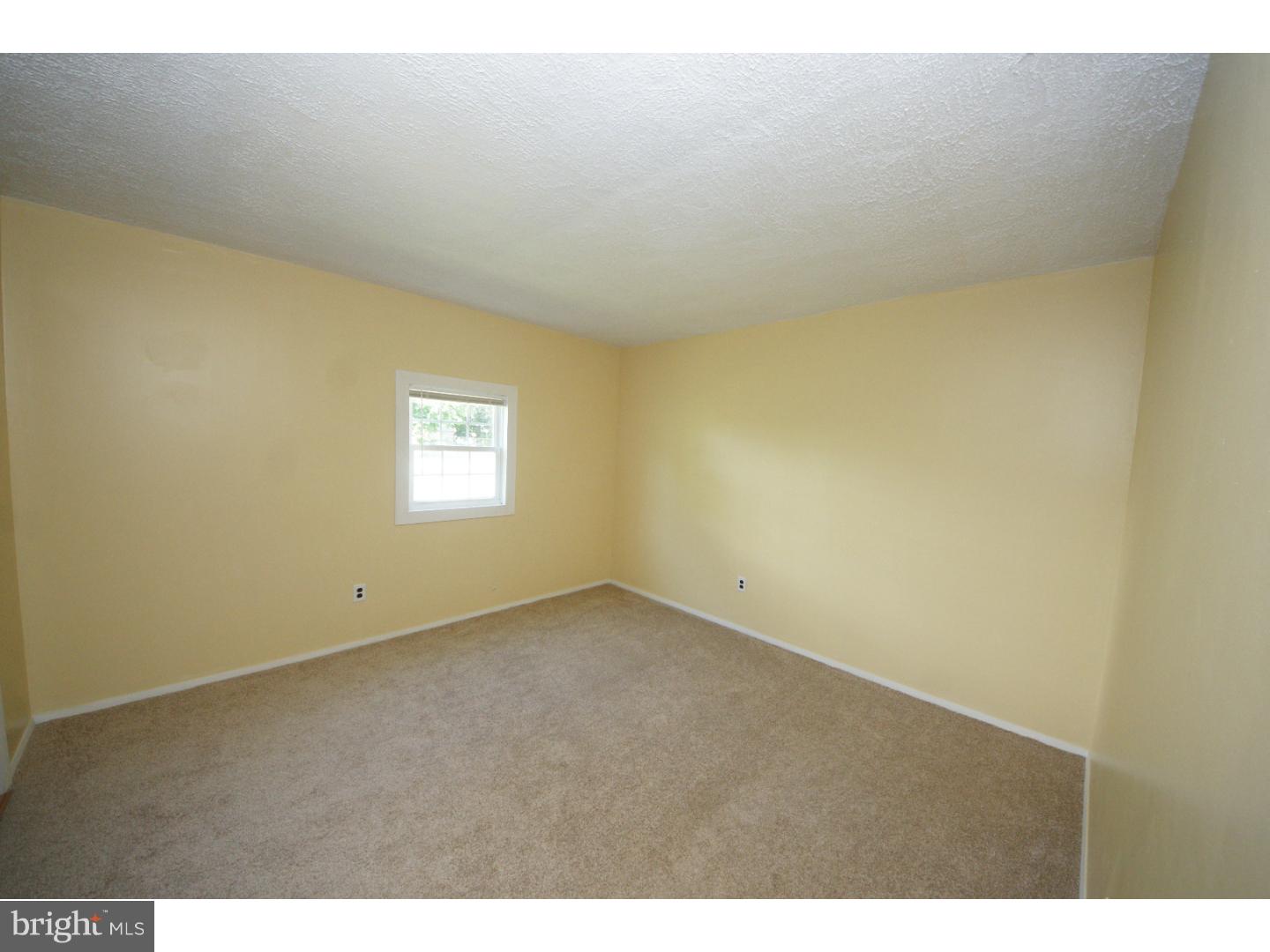 40 Yardville Hamilton Square Road Hamilton, NJ 08620 - Photo 9 of 22 Gallery Image 9
