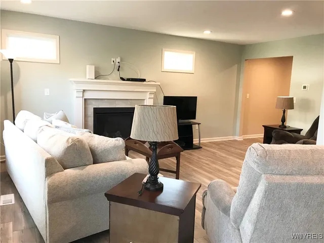 $334,900 | 902 Carriage Park, West Seneca, NY 14224