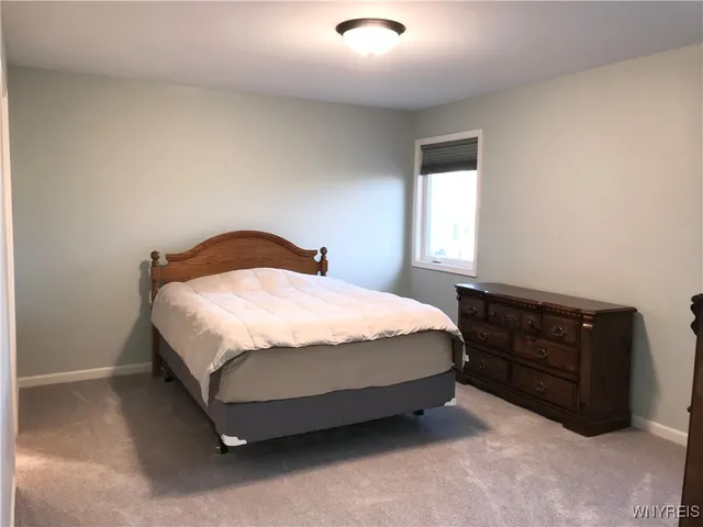 $334,900 | 902 Carriage Park, West Seneca, NY 14224