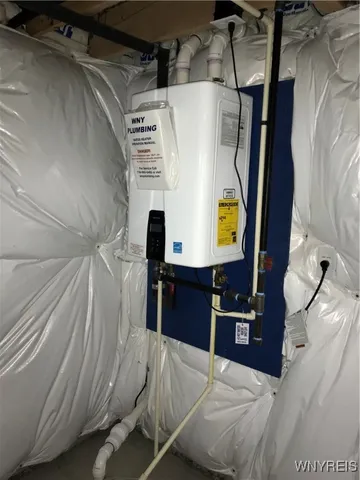 $334,900 | 902 Carriage Park, West Seneca, NY 14224