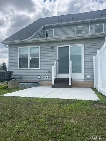 $334,900 | 902 Carriage Park, West Seneca, NY 14224