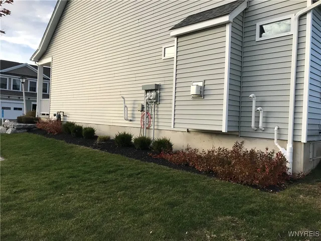 $334,900 | 902 Carriage Park, West Seneca, NY 14224