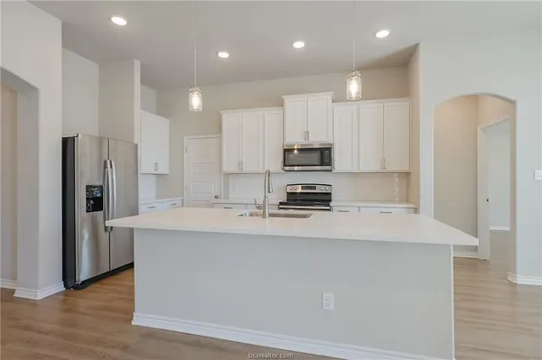 $2,500 | 3441 Utah Court, Bryan, TX 77808