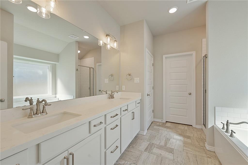 3441 Utah Court Bryan, TX 77808 - Photo 9 of 18