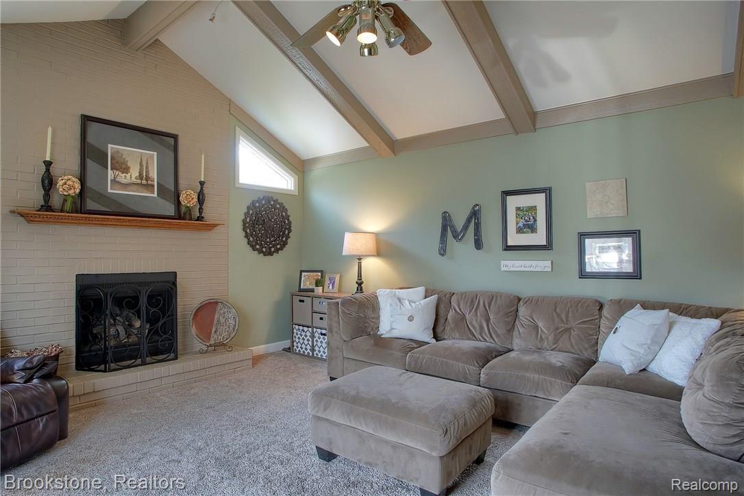 854 Ravine Terrace Drive Rochester, MI 48307 - Photo 10 of 29 Family_Room_2nd_View - Copy.jpg