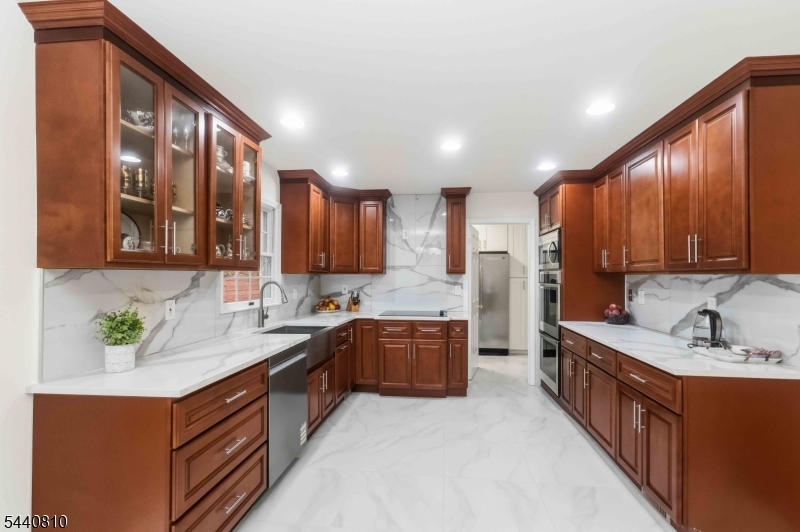 56 Union Hill Road Morris Plains, NJ 07950 - Photo 14 of 36