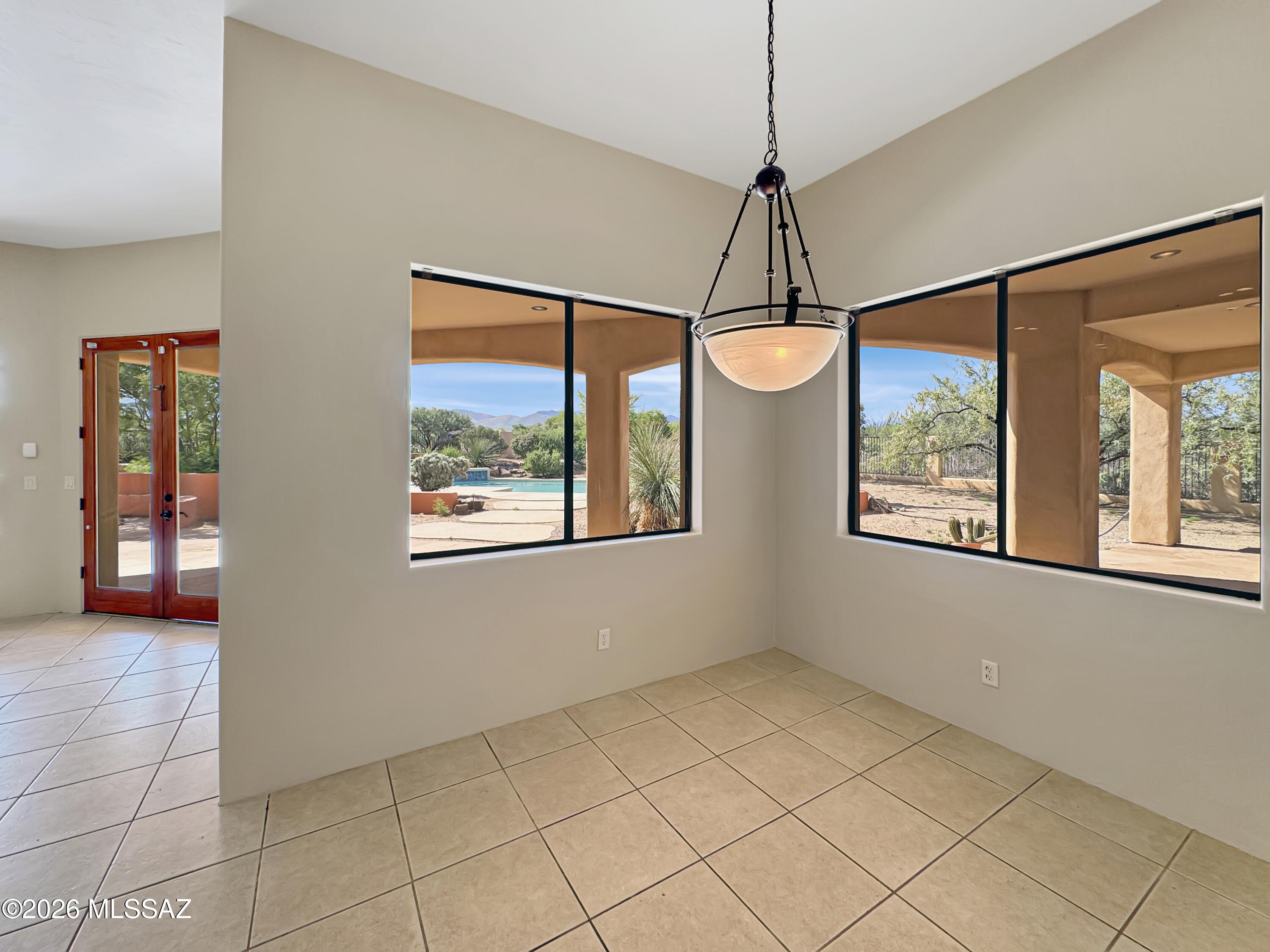 16781 Sycamore Ridge Trail Vail, AZ 85641 - Photo 14 of 50 Eat-in kitchen (can use separate formal dining room for home office)