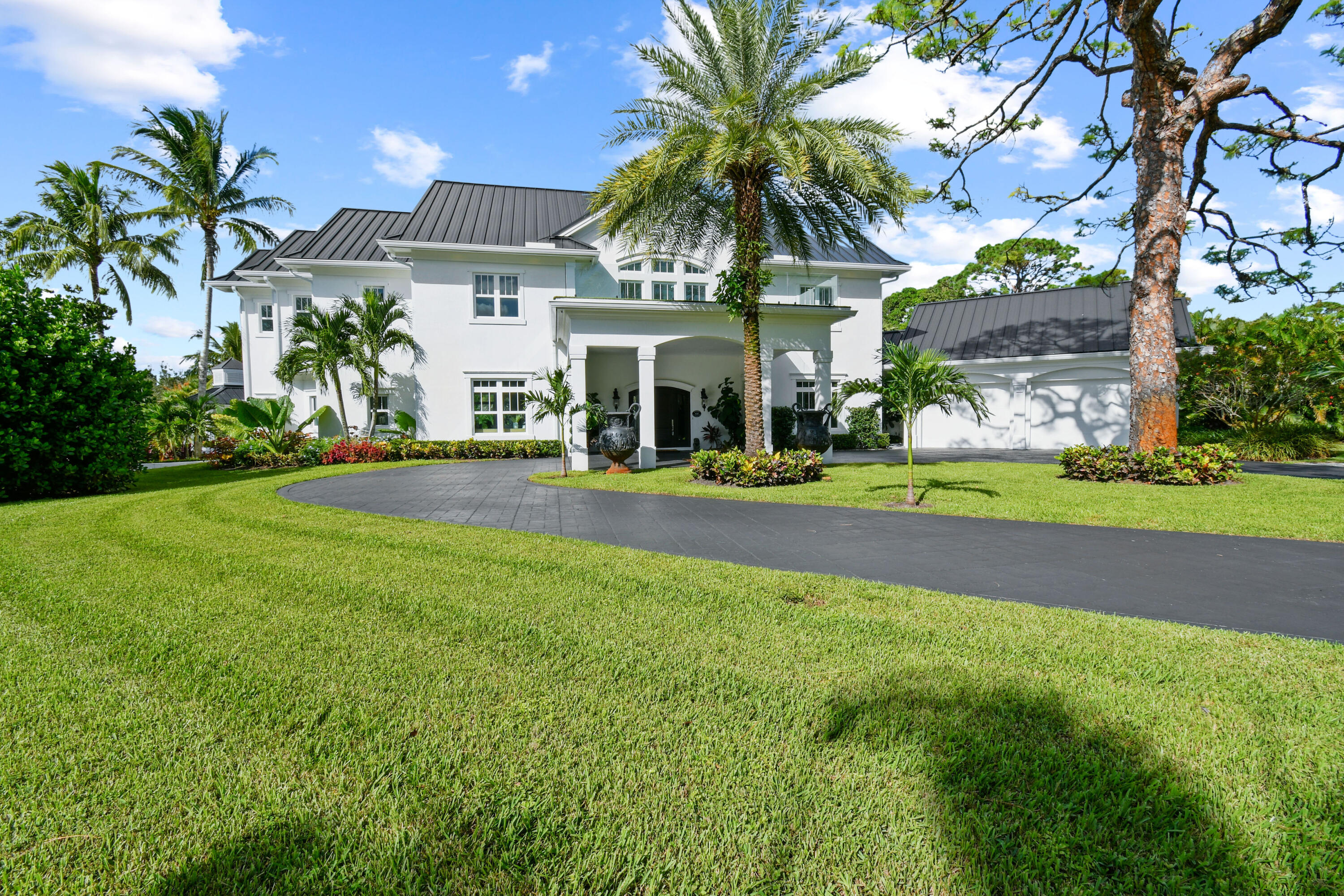 8319 Southeast Rivers Edge Street Jupiter, FL 33458 - Photo 6 of 101 8319SERiversEdgeSt_07