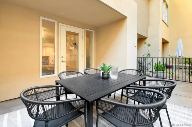 $782,000 | 301 West G Street, Unit 112, San Diego, CA 92101