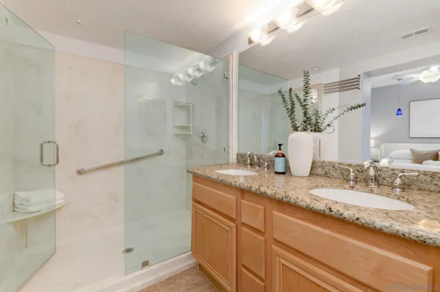 $782,000 | 301 West G Street, Unit 112, San Diego, CA 92101