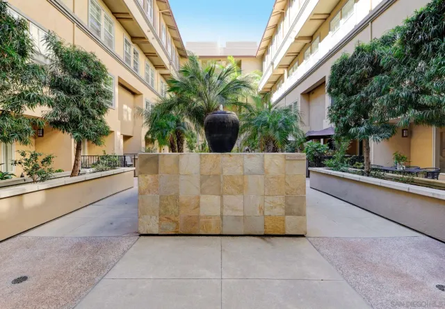 $782,000 | 301 West G Street, Unit 112, San Diego, CA 92101