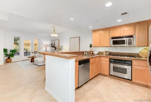 $782,000 | 301 West G Street, Unit 112, San Diego, CA 92101