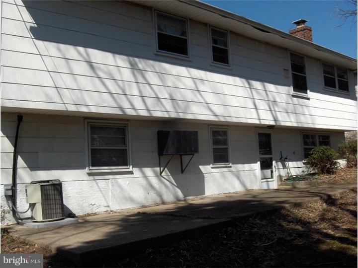9879 Bridle Road Philadelphia, PA 19115 - Photo 5 of 24