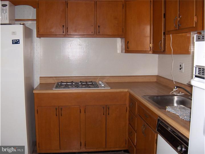 9879 Bridle Road Philadelphia, PA 19115 - Photo 9 of 24