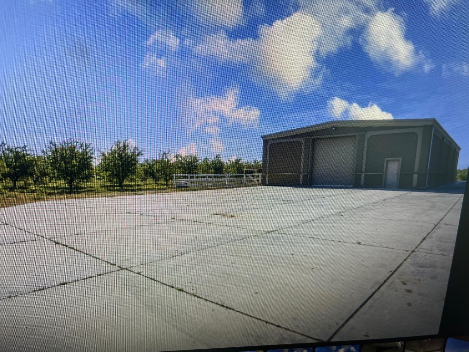 33318 Ave 12 Madera, CA 93636 - Photo 2 of 12