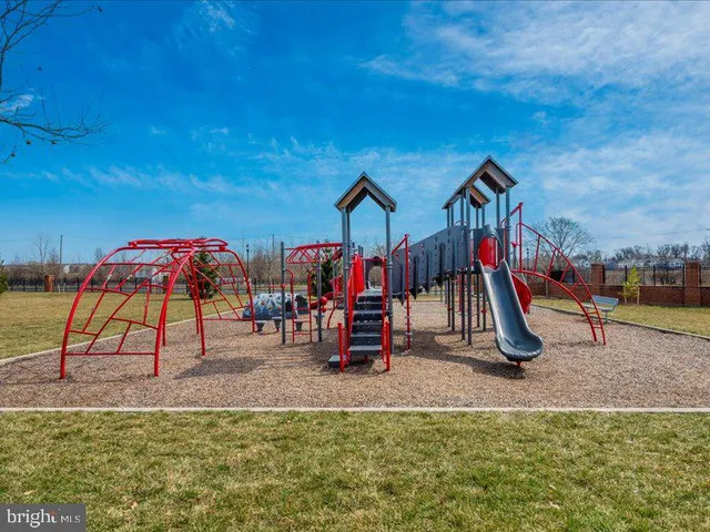 $400,000 | 667 East Church Street, Unit B, Frederick, MD 21701