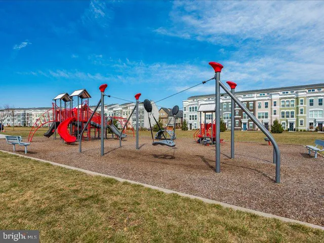 $400,000 | 667 East Church Street, Unit B, Frederick, MD 21701