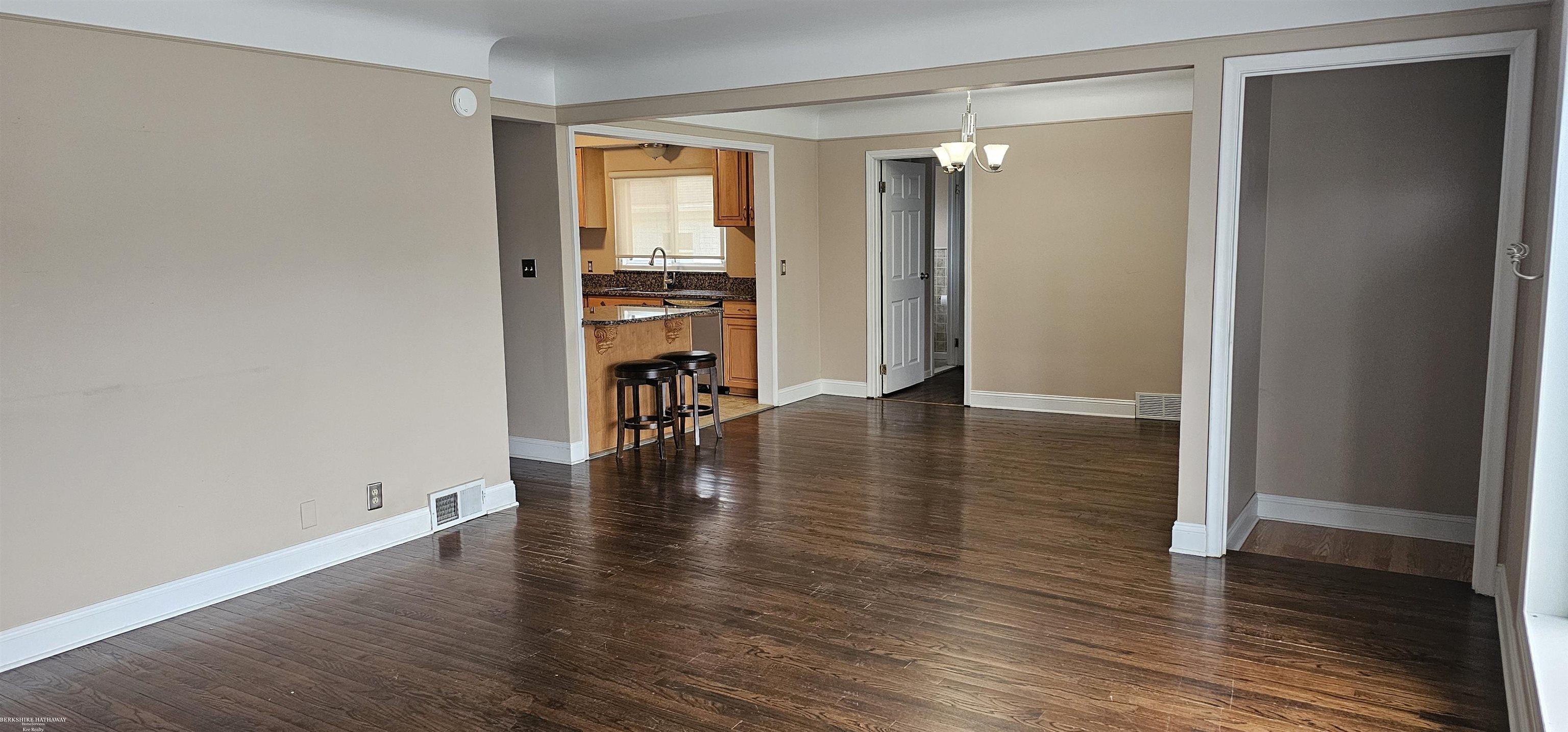 4135 Neuman Road St. Clair, MI 48079 - Photo 15 of 28 50163495-b89e3ca8-1656-4bd3-a43e-e38303aca2bf.JPG
