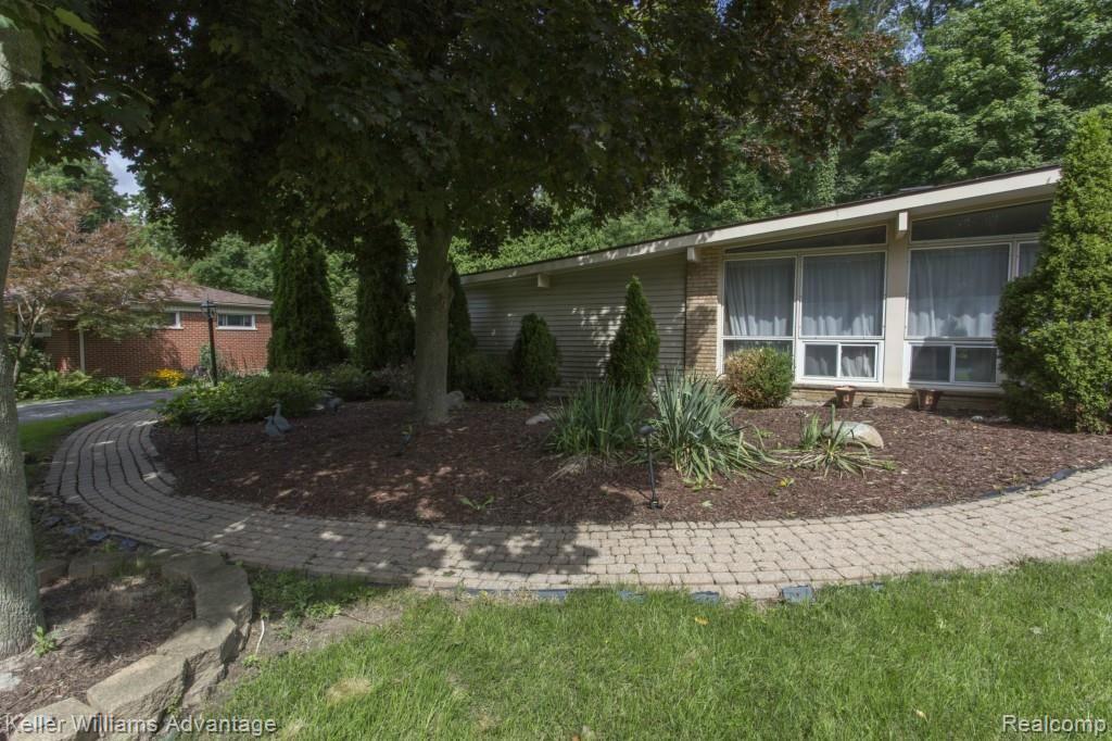 28515 Quail Hollow Road Farmington, MI 48331 - Photo 36 of 37 5-Quail Hollow_28515.jpg