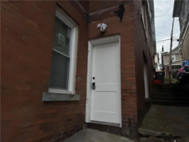 $795 | 1306 Illinois Avenue, Unit REAR, Pittsburgh, PA 15216