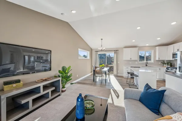 $459,900 | 2085 Pleasant Drive, Prescott, WI 54021