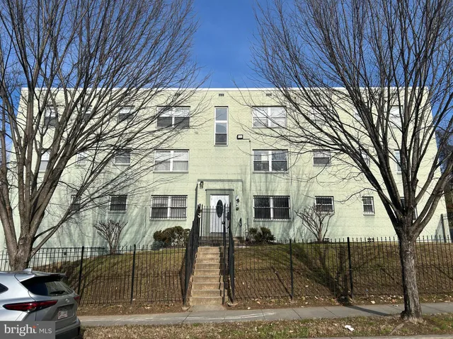 $1,500 | 4800 C Street Southeast, Unit 302, Washington, DC 20019