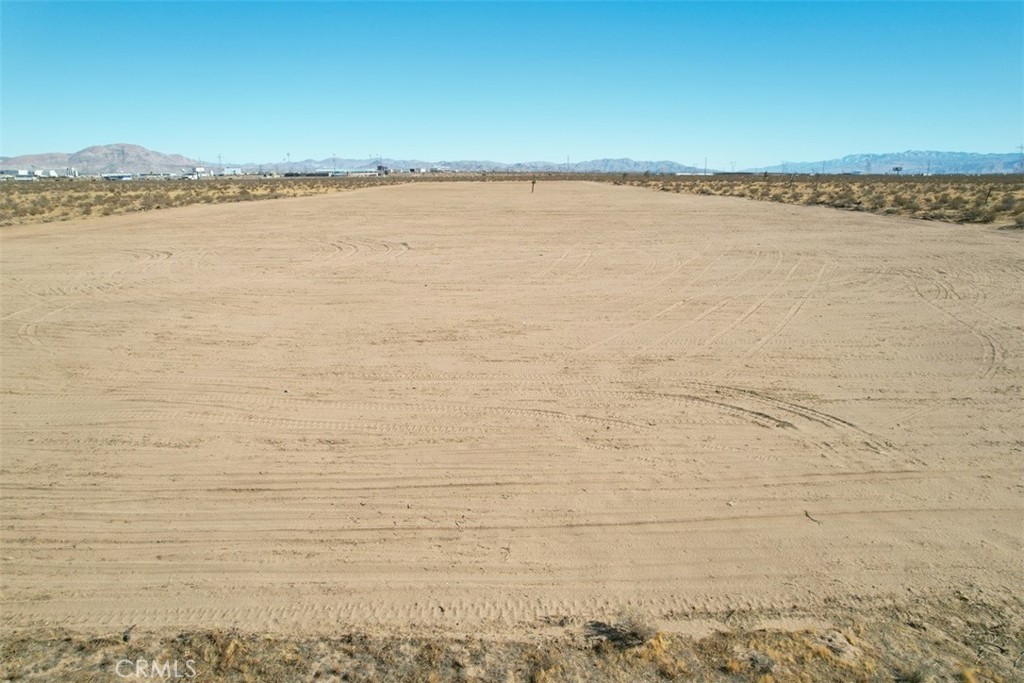 7 Jonathan Street Adelanto, CA 92301 - Photo 5 of 20