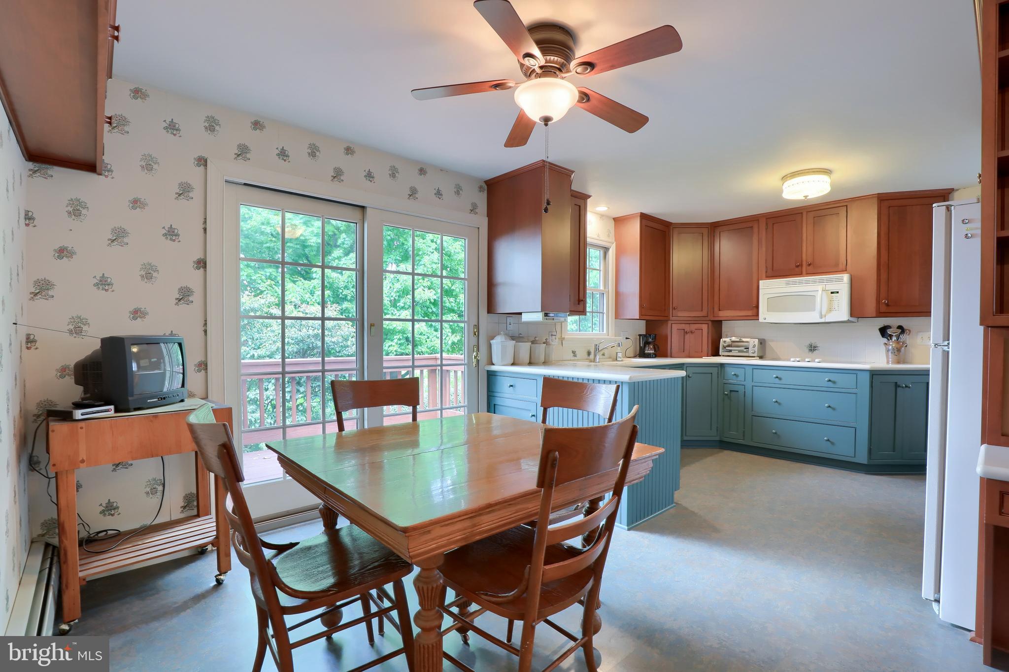 1126 Orchard Road Lititz, PA 17543 - Photo 8 of 46