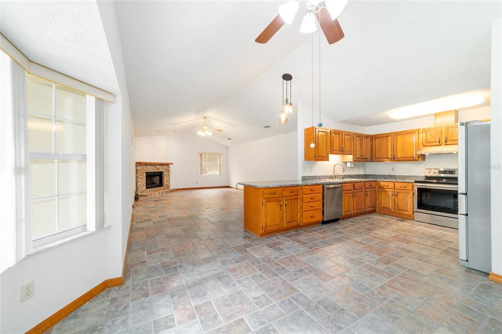 5980 Northeast 57th Loop Silver Springs, FL 34488 - Photo 12 of 79 Gallery Image 12