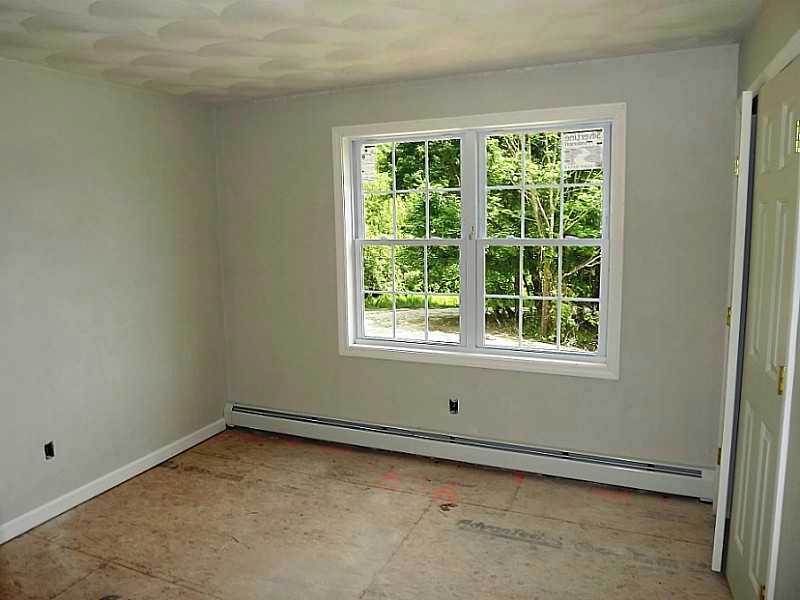 136 Nipmuc Road Scituate, RI 02825 - Photo 7 of 19 Bedroom.
