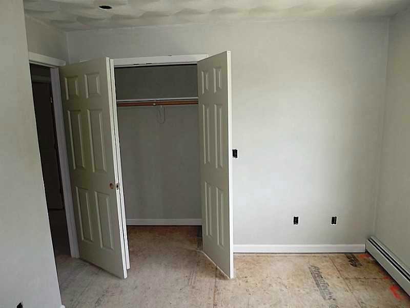 136 Nipmuc Road Scituate, RI 02825 - Photo 10 of 19 Bedroom.