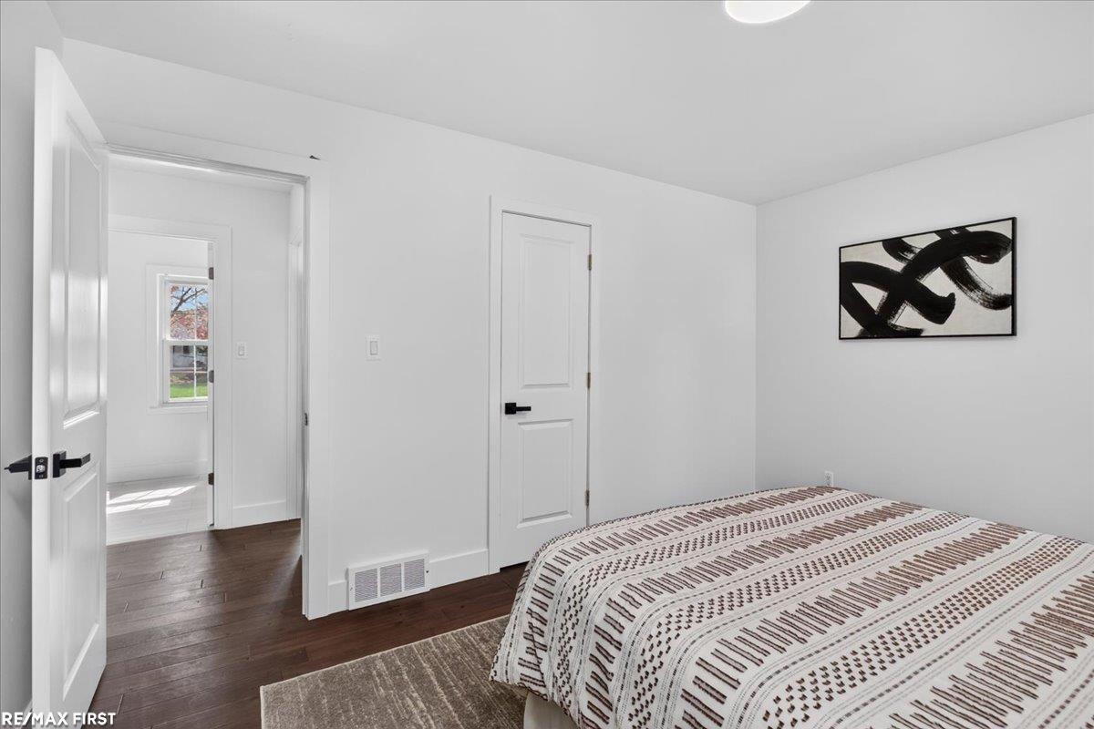 2752 Bamlet Road Royal Oak, MI 48073 - Photo 23 of 47 50205143-c2963343-d465-4337-bfcc-5d4b92509886.JPG