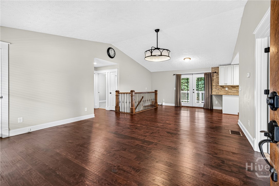 48 Mahaffey Street Jefferson, GA 30549 - Photo 8 of 40 Gallery Image 8
