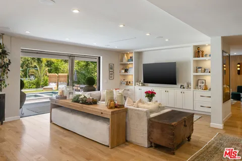 $5,795,000 | 17145 Addison Street, Encino, CA 91316