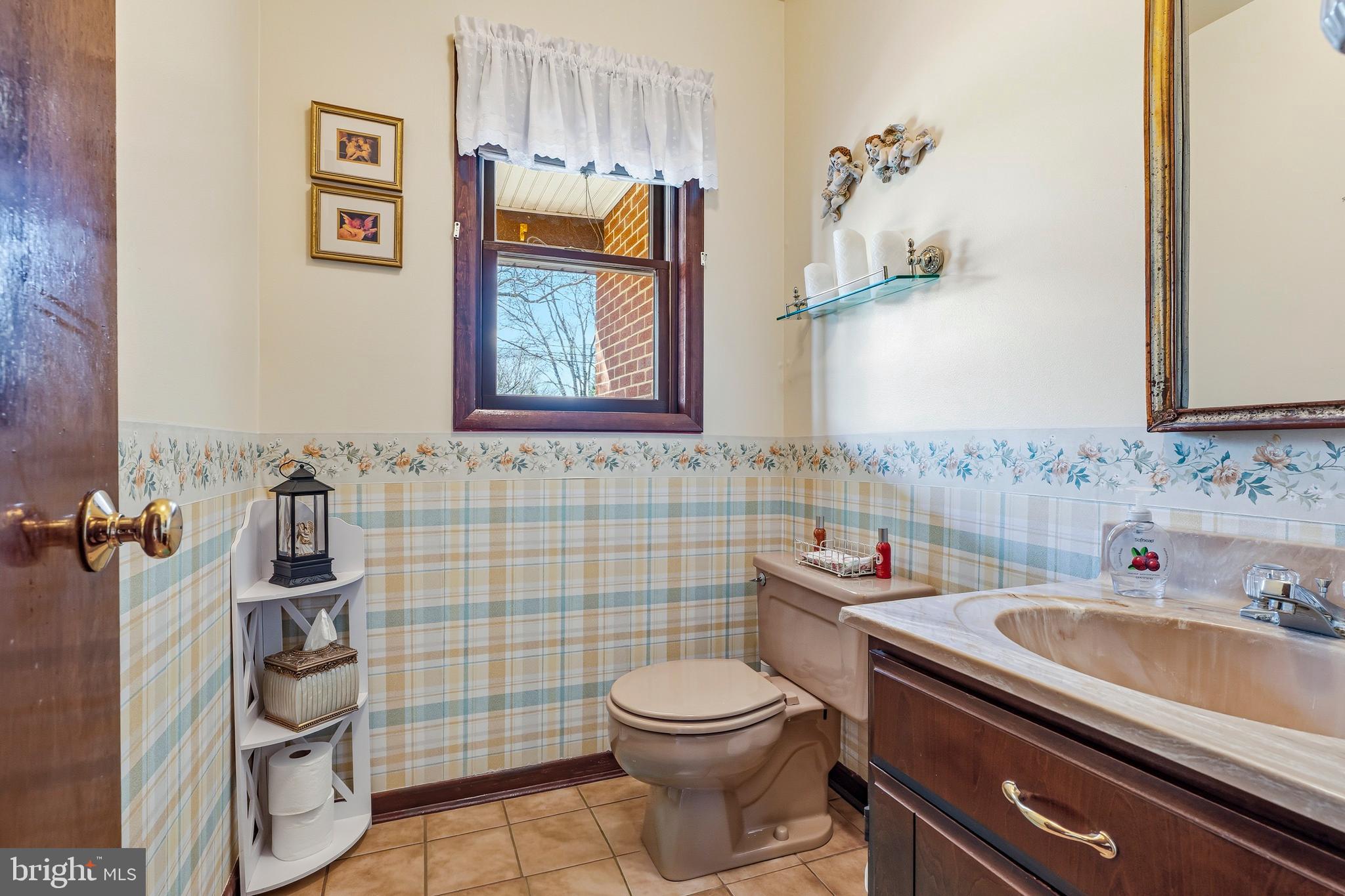 14017 Manor Road Baldwin, MD 21013 - Photo 27 of 64 Main level Powder Room