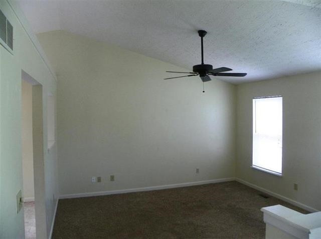 10406 Remy Lane Florence, KY 41042 - Photo 3 of 9 Gallery Image 3