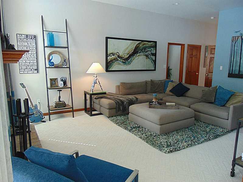 308 Hemlock Road Level Green, PA 15085 - Photo 10 of 24 Family Room.