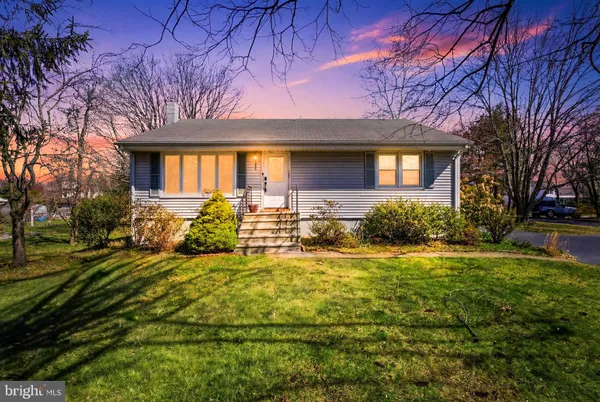 $474,999 | 260 Dutch Neck Road, East Windsor, NJ 08520