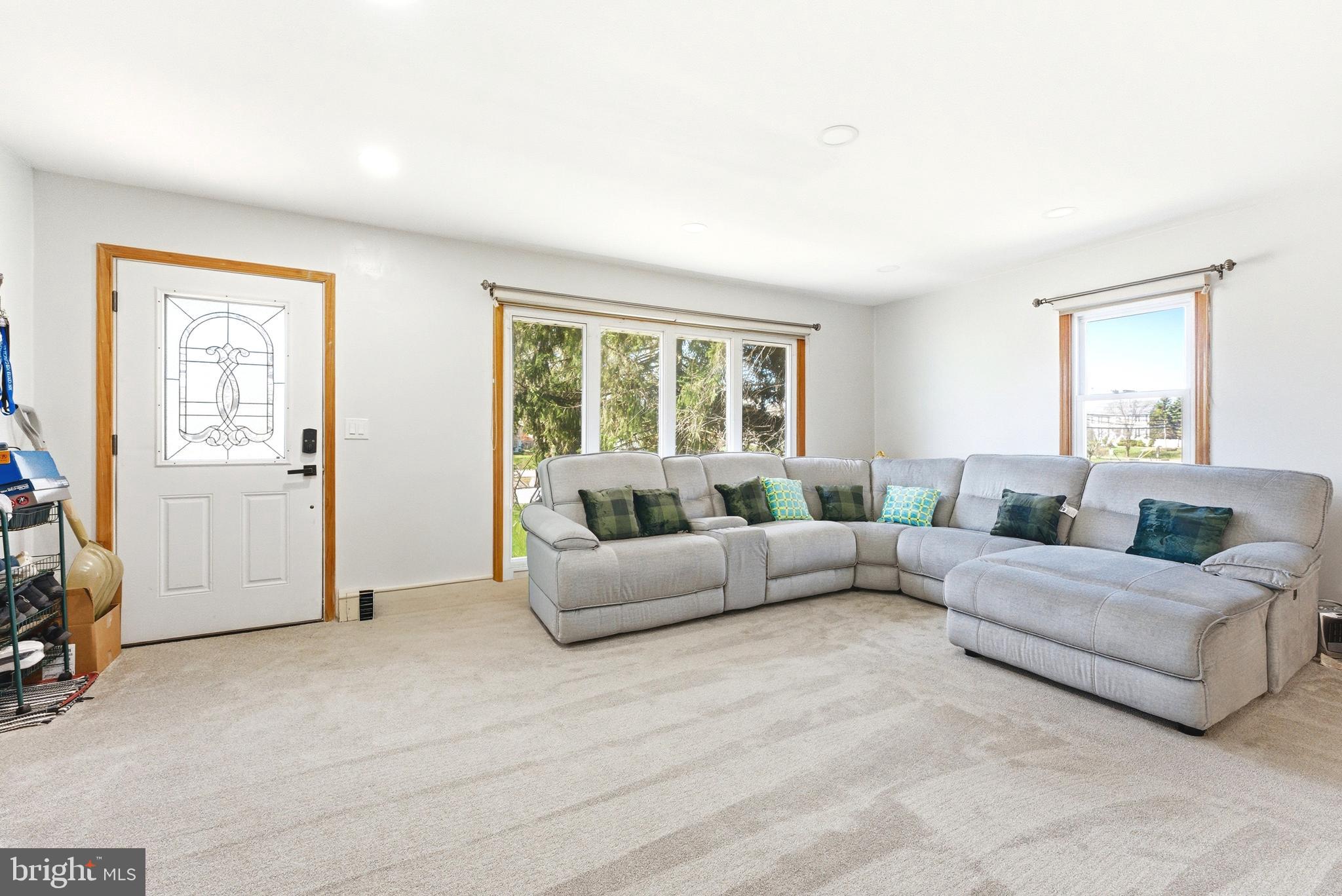 260 Dutch Neck Road East Windsor, NJ 08520 - Photo 6 of 24