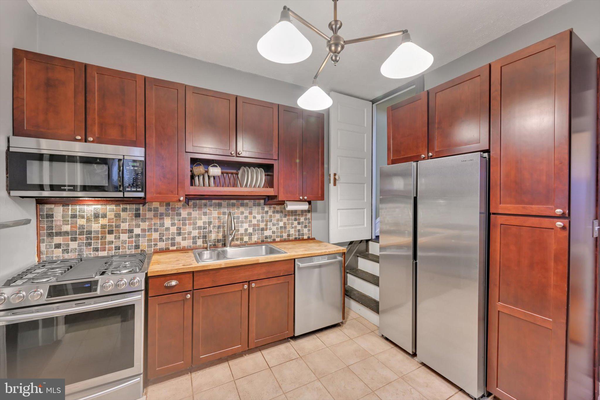 443 West James Street Lancaster, PA 17603 - Photo 28 of 40