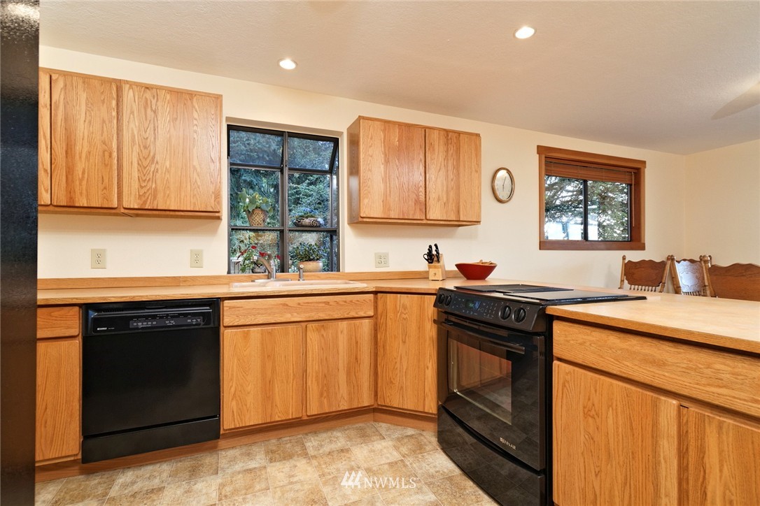 4941 Northeast North Shore Road Belfair, WA 98528 - Photo 10 of 25